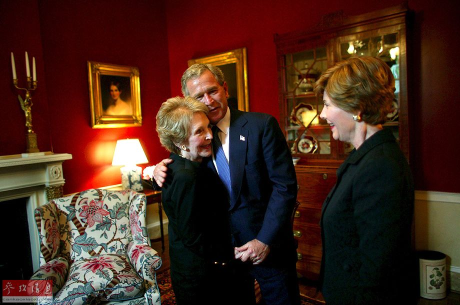 各國(guó)領(lǐng)導(dǎo)人退休后都干啥？小布什刷盤布朗教書