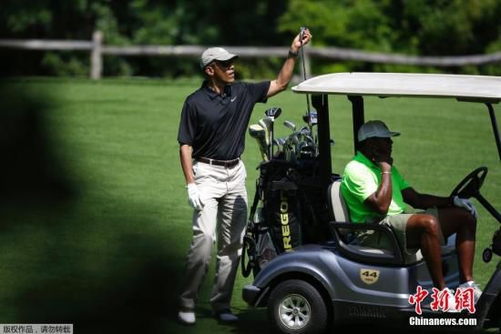 美國(guó)內(nèi)外局勢(shì)緊張 奧巴馬罕見(jiàn)中斷假期返回開(kāi)會(huì)