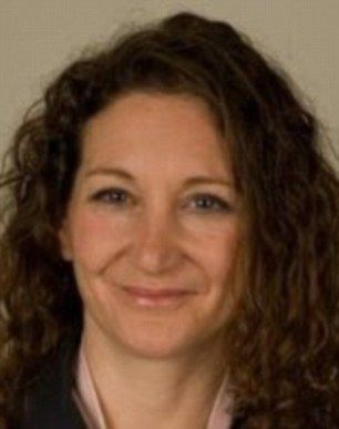 世衛(wèi)組織流感專家芒福德博士指出，H5N8病毒有可能會傳染給人。