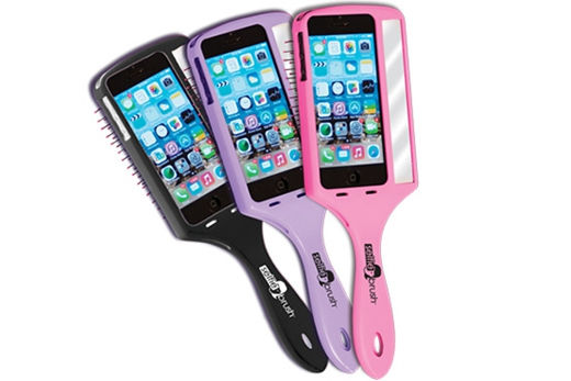 圖為美國公司推出的自拍美發(fā)梳。