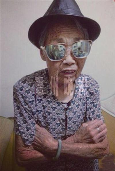 87歲中日混血婆婆扮酷賣萌 盼找到日本親人(圖) 87歲中日混血婆婆扮酷賣萌 盼找到日本親人(圖)