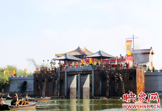 清明上河園最新力作《大宋·東京保衛(wèi)戰(zhàn)》震撼上演 清明上河園最新力作《大宋·東京保衛(wèi)戰(zhàn)》震撼上演