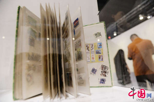 國(guó)內(nèi)首個(gè)失戀展亮相上海 女孩因失戀剪掉頭發(fā) 國(guó)內(nèi)首個(gè)失戀展亮相上海 女孩因失戀剪掉頭發(fā)