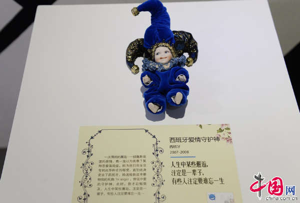 國(guó)內(nèi)首個(gè)失戀展亮相上海 女孩因失戀剪掉頭發(fā) 國(guó)內(nèi)首個(gè)失戀展亮相上海 女孩因失戀剪掉頭發(fā)