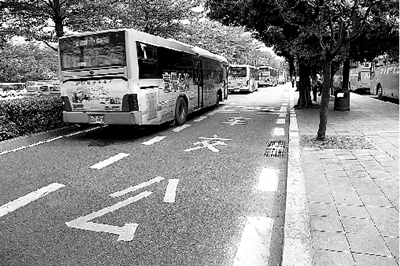 深圳公交每年新增至少500臺(tái)空調(diào)車(chē)
