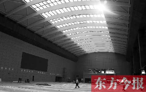 作為高鐵鄭州東站最重要的配套工程，鄭州綜合交通樞紐公路客運站的裝修工作即將完成，預(yù)計今年9月底與鄭州