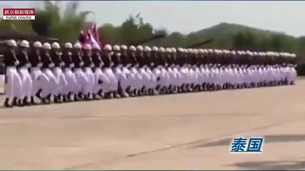 那些年摩托、樹人、斧頭兵上演的有趣閱兵式