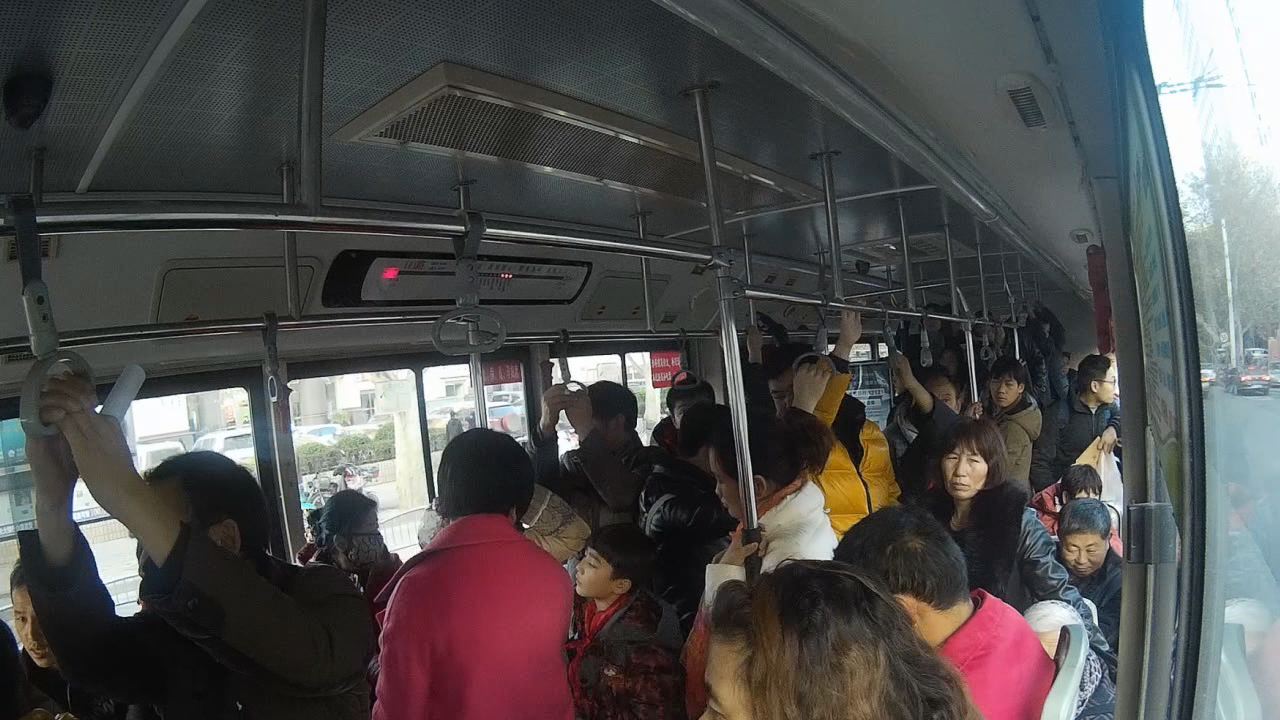 陌生人向你借手機(jī) 給嗎？