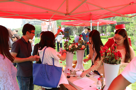 號(hào)牌、玫瑰一個(gè)不能少