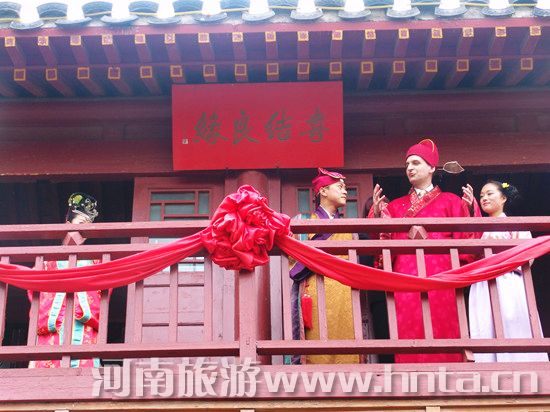 清明上河園活動(dòng)王員外招親 清明上河園活動(dòng)王員外招親