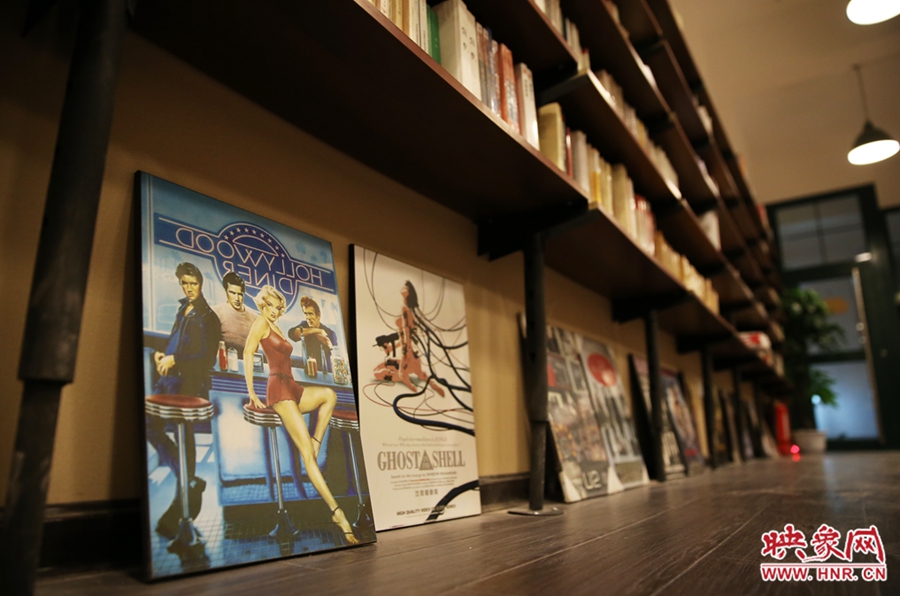 書店內(nèi)的書。