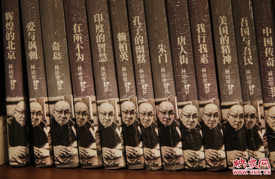 書店內(nèi)的書。