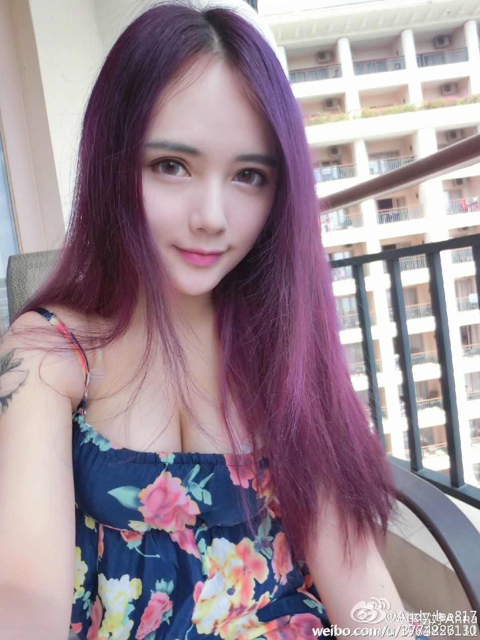 湖大21歲?；ㄇ巴购舐N無懼走光